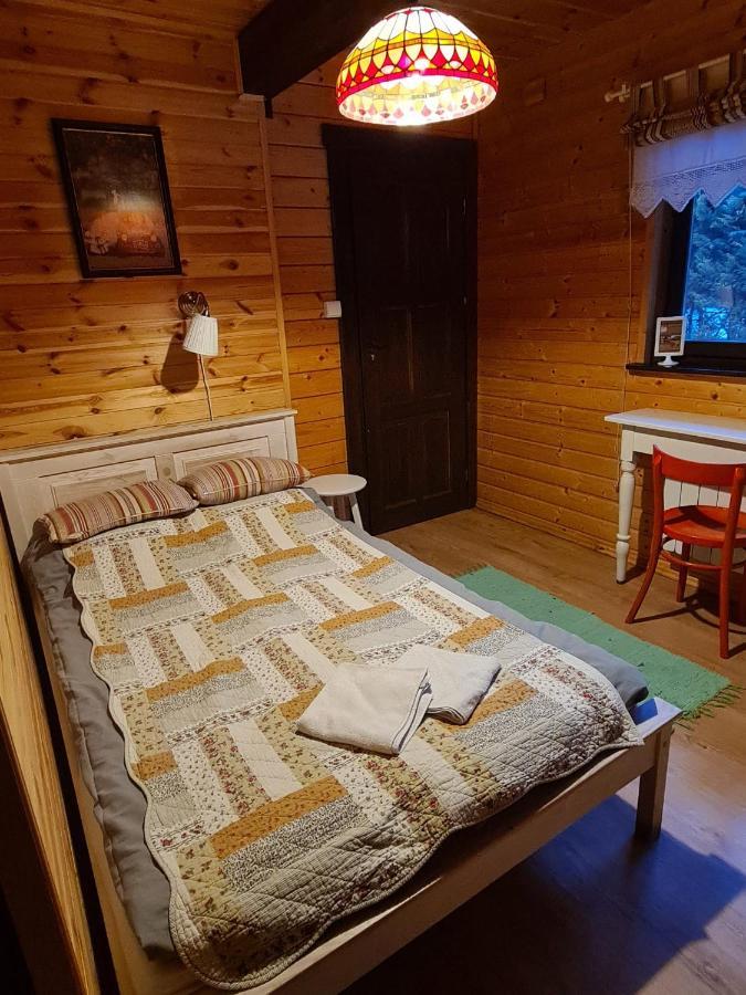 Chata Starych Znajomych Sanok Exterior foto